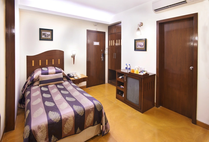 Standard Double room with view