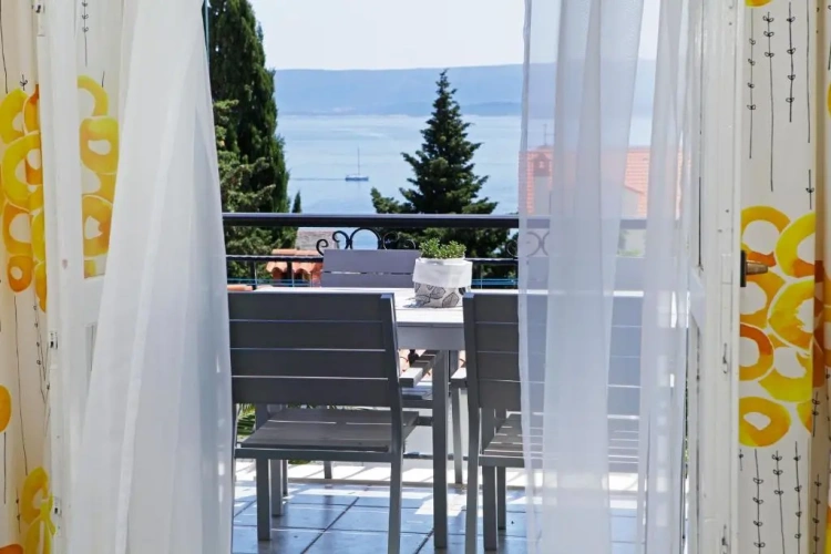 1 Bedroom Apartment with sea view