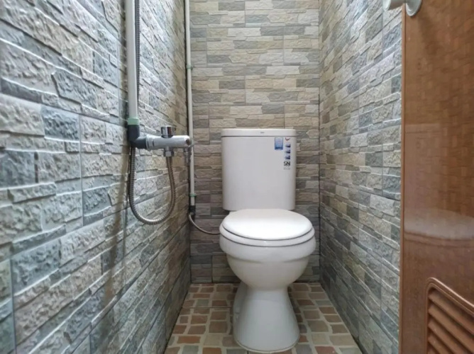 Eiffel Residence Cideng - Female Only