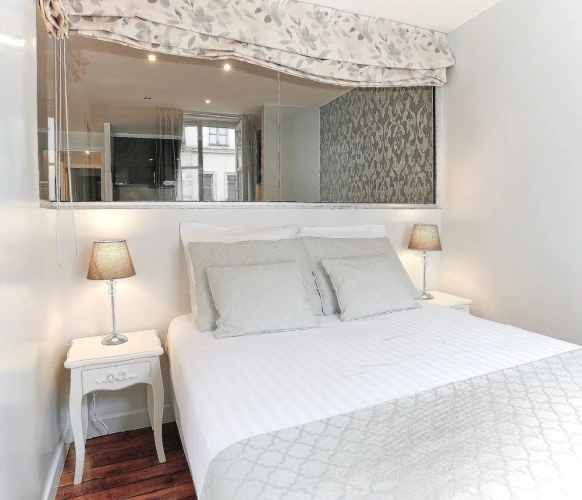 1 Bedroom Apartment with city view