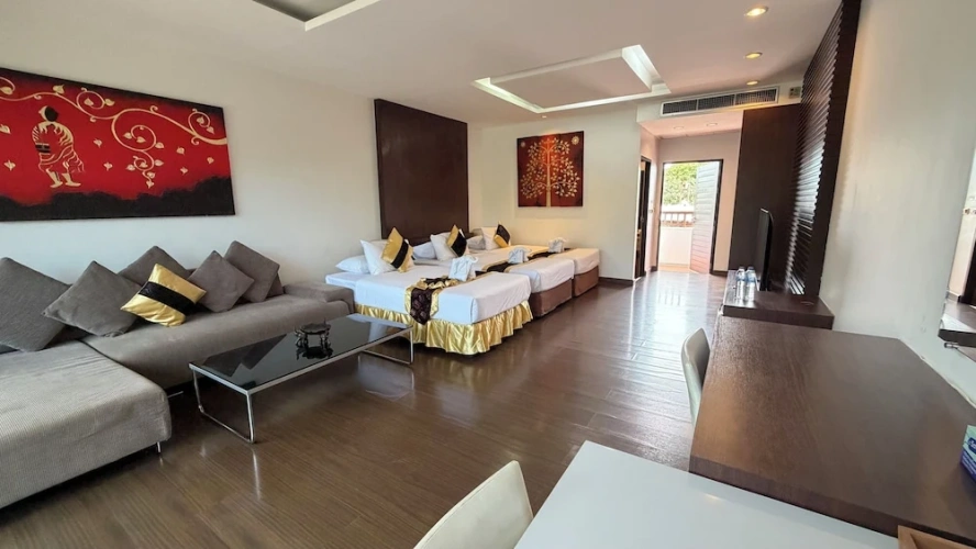 Superior Triple room with balcony