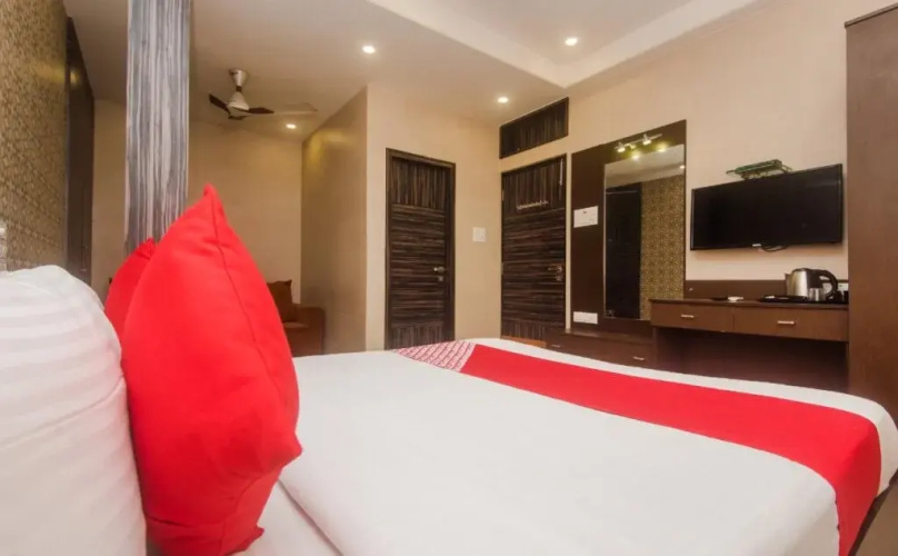 Abrol Hotel by OYO Rooms