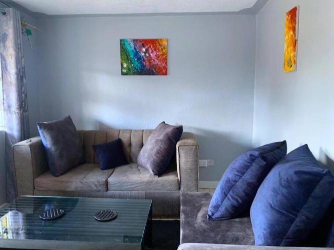 2 Bedrooms Apartment