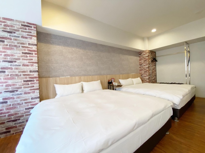 Standard Double room with city view
