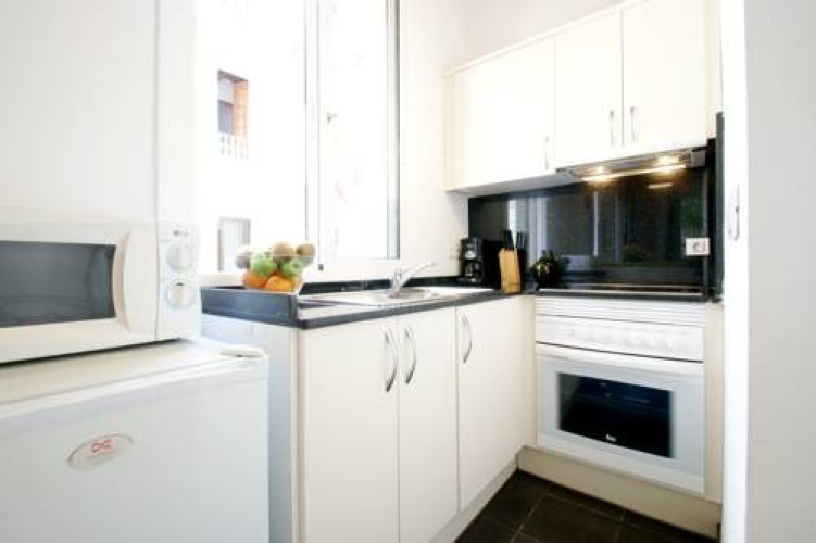 Barceloneta Suites Apartments Market