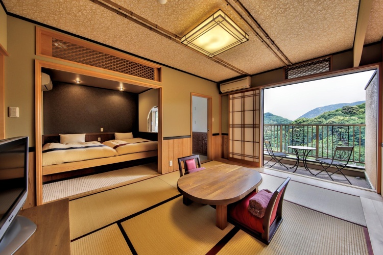 Standard Twin room with mountain view