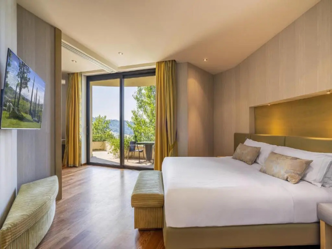 Hotel Il Boscareto Spa L Serralunga D'