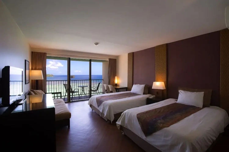 Standard Twin room oceanfront