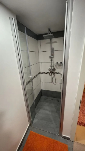 Cozy Furnished Basement Apartment
