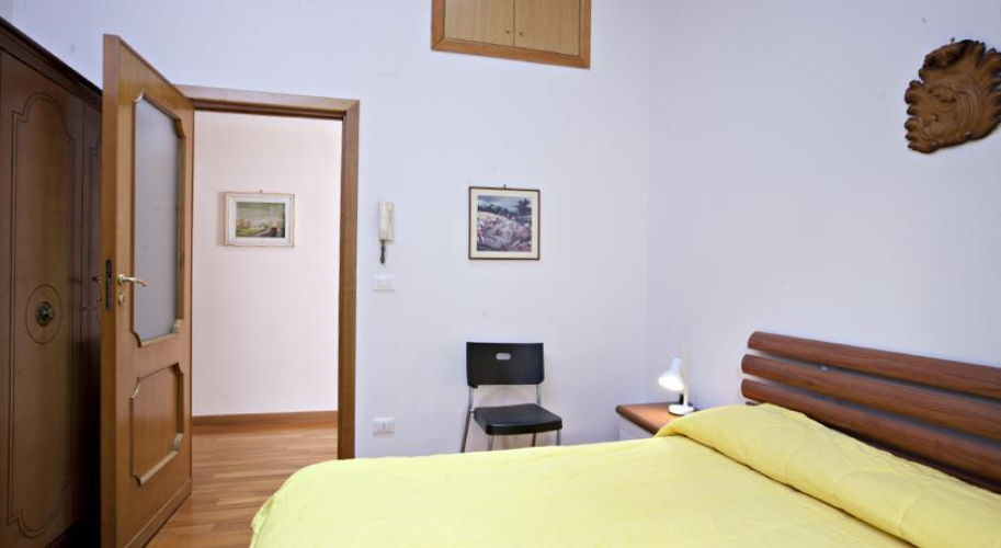 Santacroce Halldis Apartment
