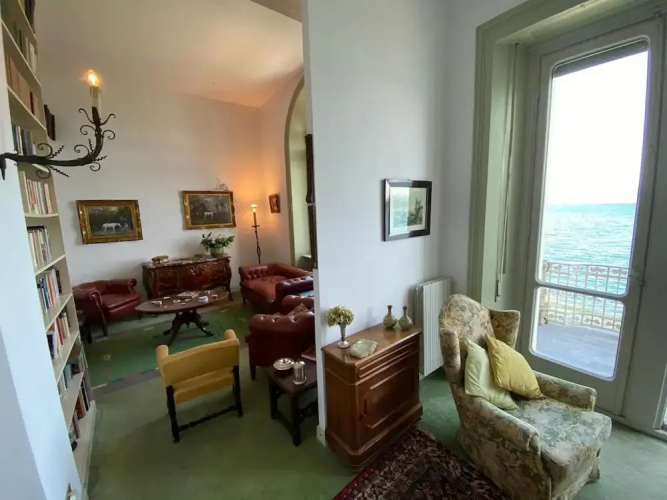 Liberty Apartment With Beach