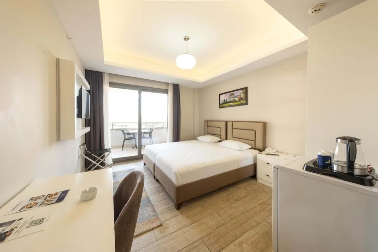 Comfort room with balcony