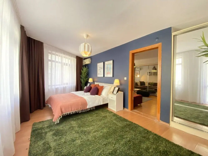 Central Flat With Balcony and Terrace in Sisli