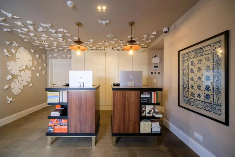 Azores Book Hotel