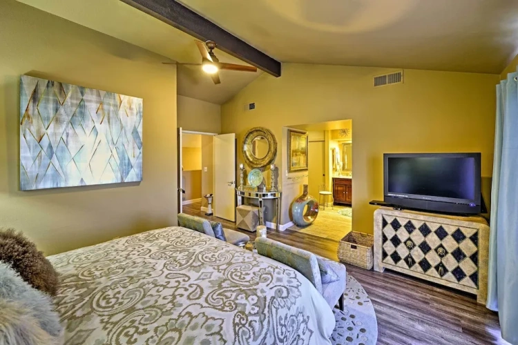3 Bedrooms Apartment