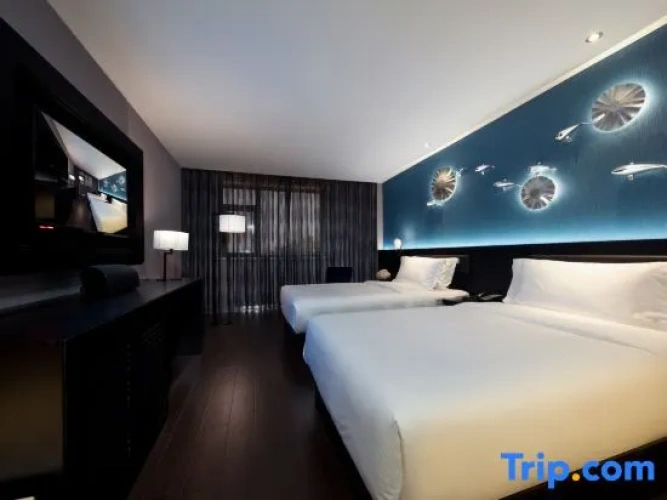 Standard Twin room with lake view
