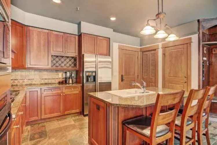 3044 Lone Eagle 2 Bedrooms 2 Bathrooms Condo