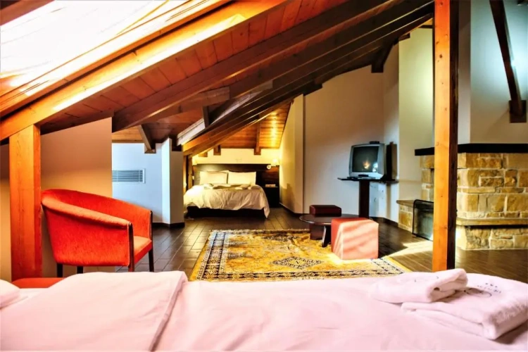 Deluxe Family Suite