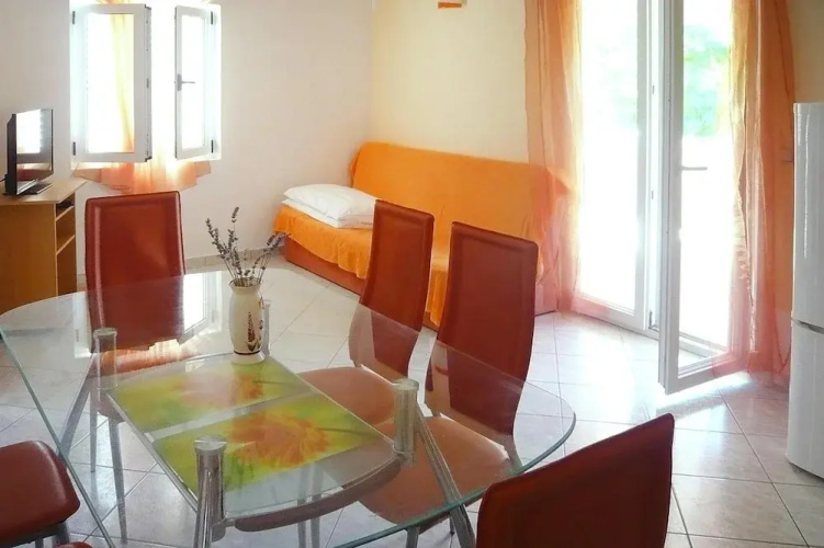 Apartments Ljilja