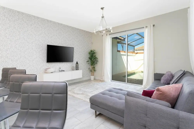 4bd/3ba Champions Gate Home With Private Pool