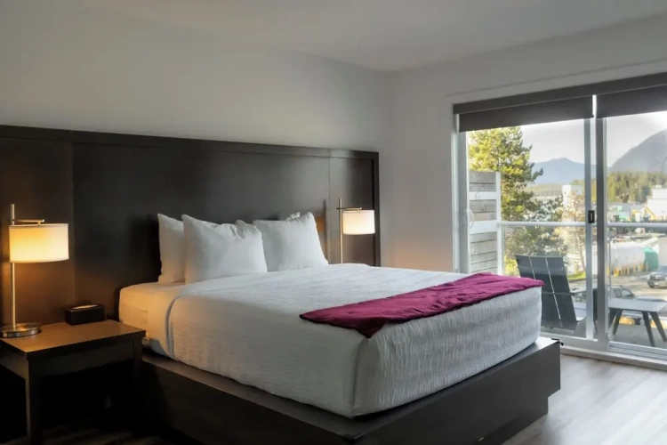 Double Suite with balcony and with partial view