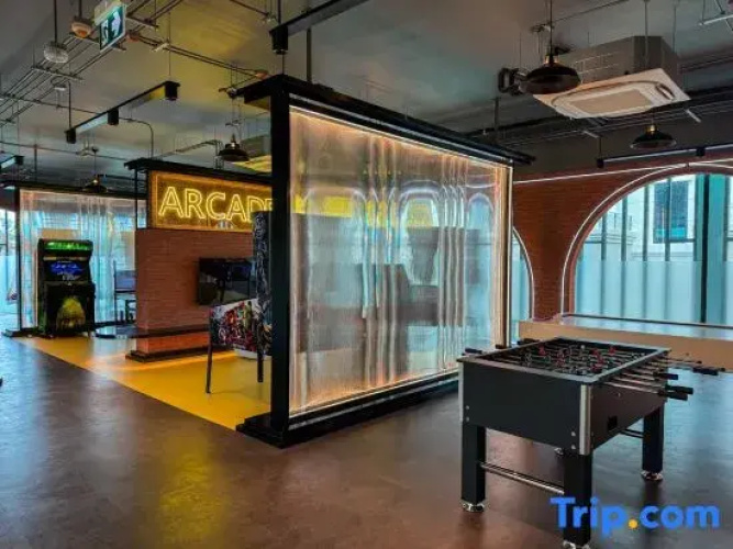 Modern 1Bdr with Pool View The Title Legendary