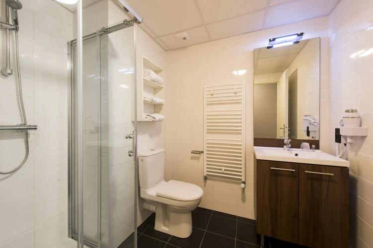 Adonis Dijon Maison Internationale