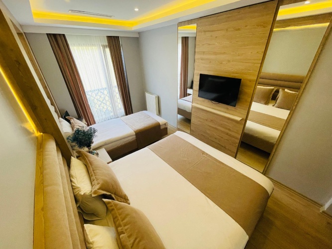 Standard Triple room