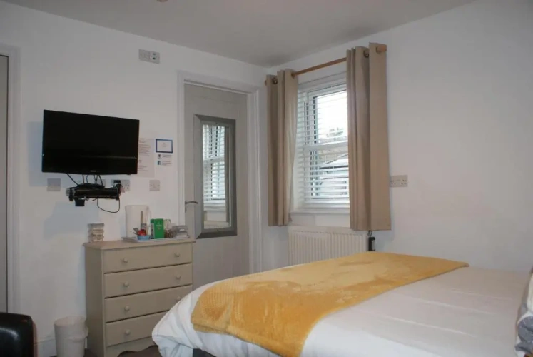 Standard Double Basement room