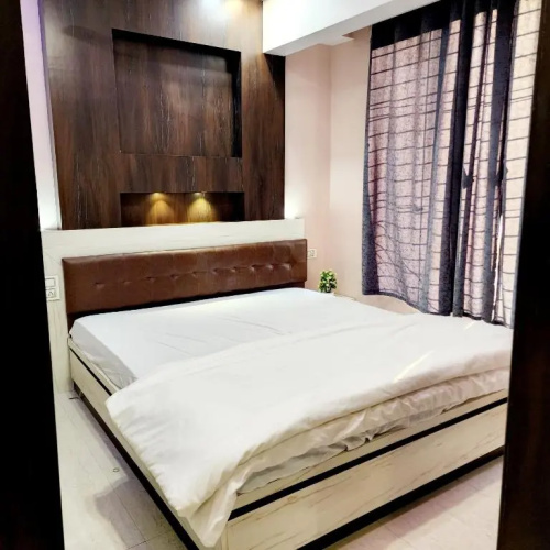 Sapphire service apartment