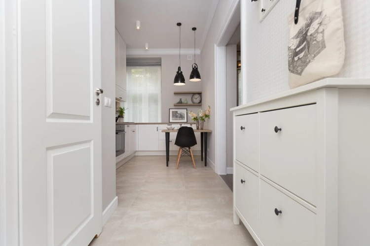 Comfy Studio Chodkiewicza by Renters