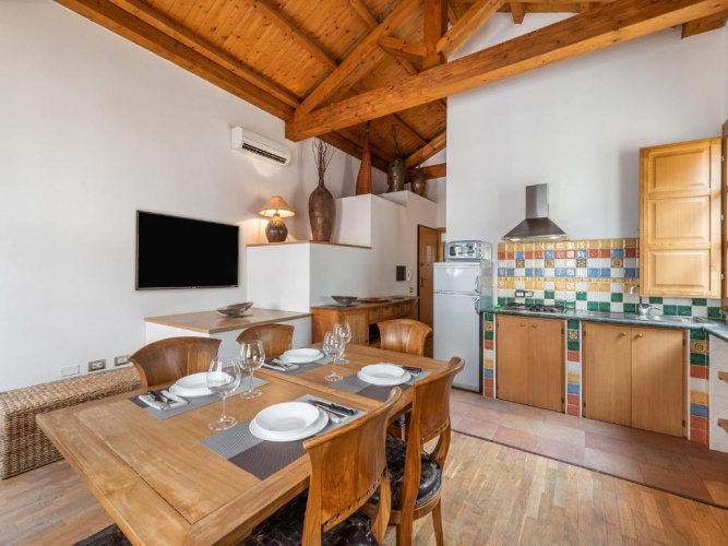2 Bedrooms Apartment