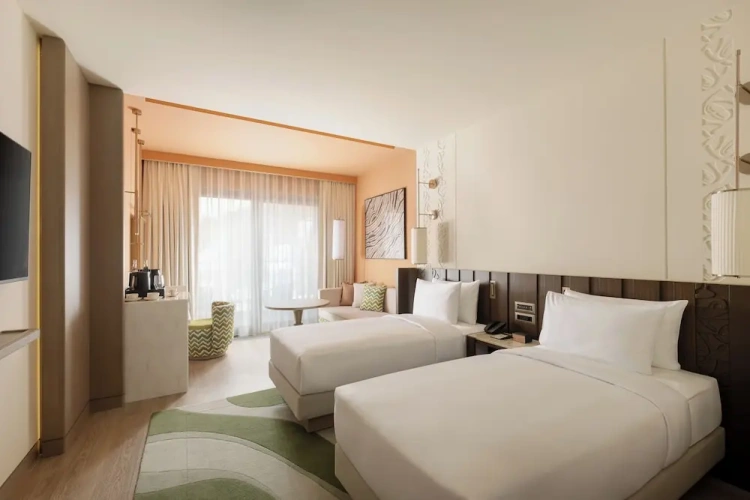 Standard Twin room with balcony
