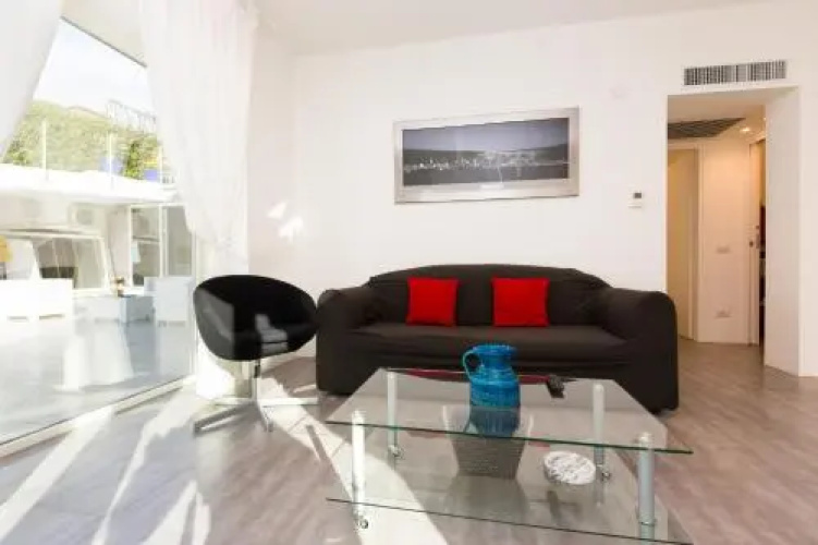 Niclas Luxury Apartments
