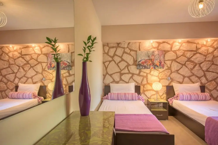 Limneon Villas