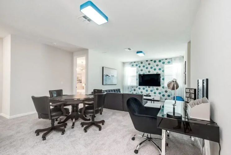 9 BD 6.5 BH House Villa