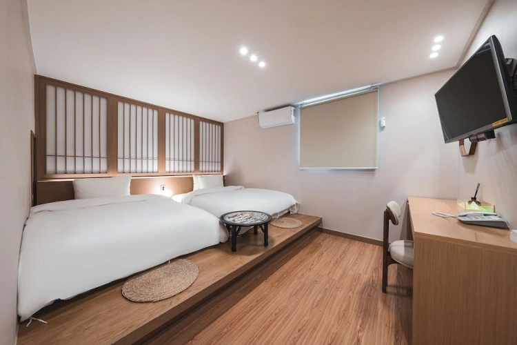 Standard Twin Family room