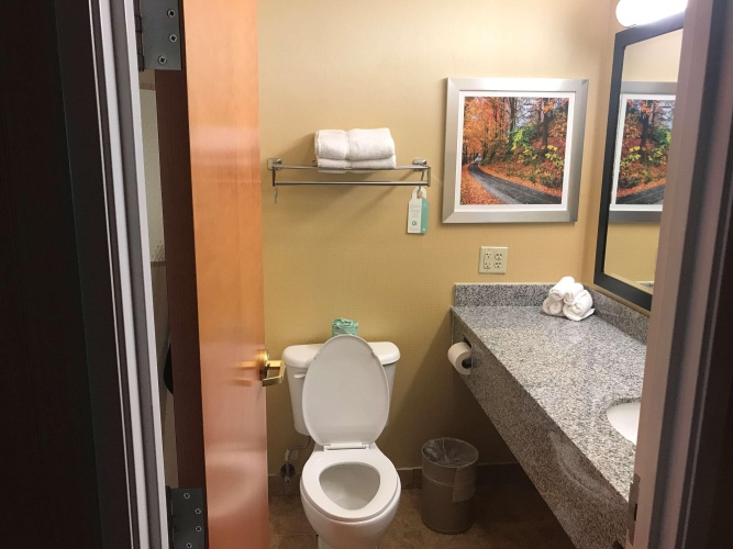 Best Western Plus New England Inn & Suites photo 9