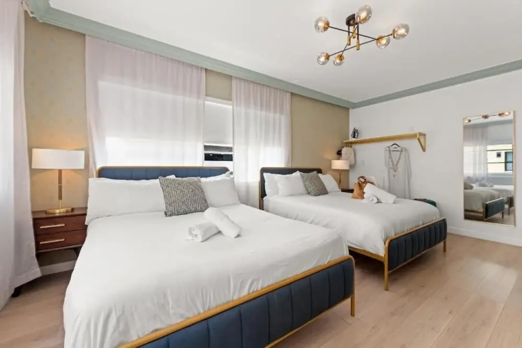 Classic Quadruple room