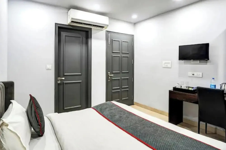 Collection O 77161 Shalimar Bagh