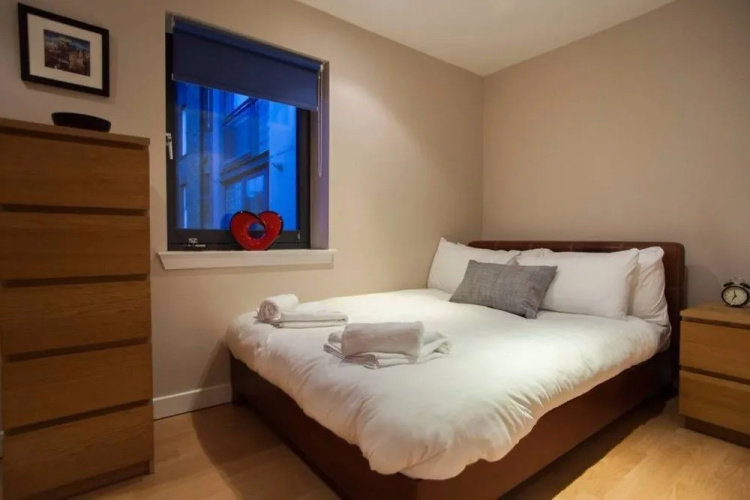 1 Bedroom West End Apartment