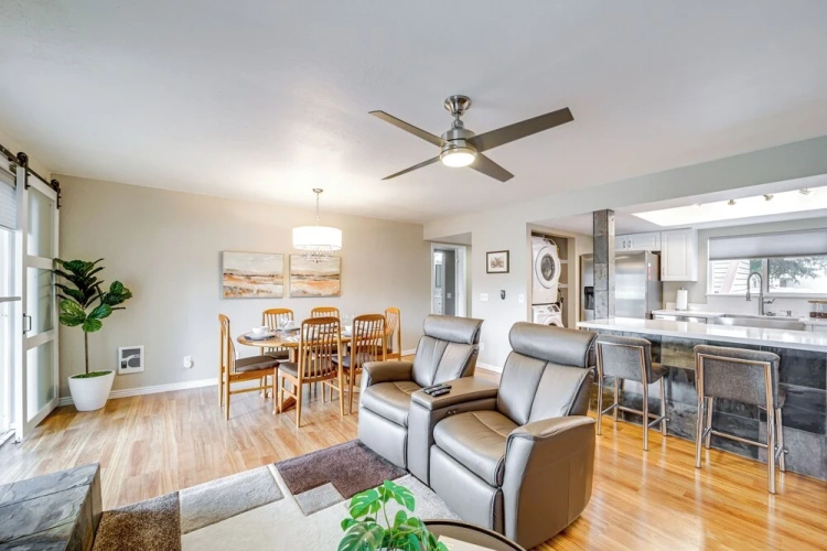 3 Bedrooms Apartment