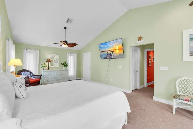 Coconut 3 Bedroom Home by RedAwning