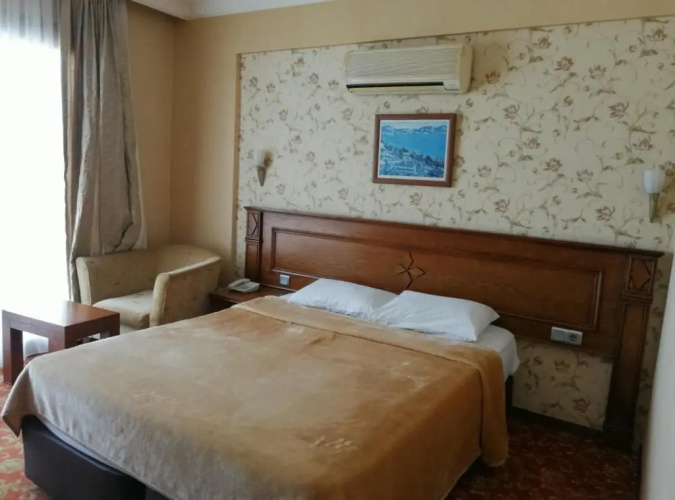 Candan Beach Hotel