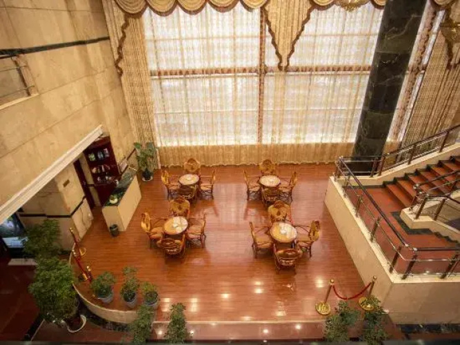 Runhua Junyue Hotel