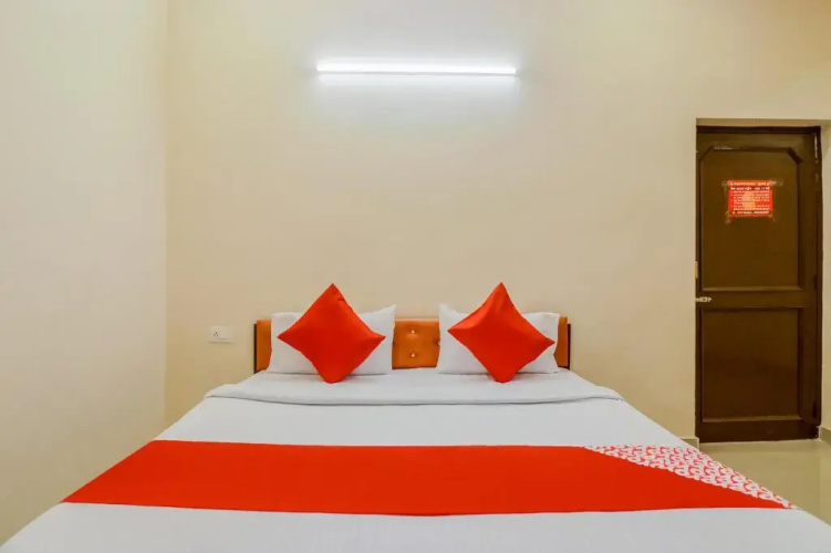 MG Residency by OYO Rooms