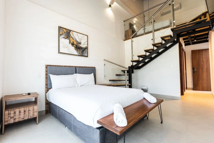 Luxury Quadruple Apartment with balcony