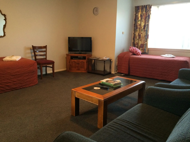 Earnslaw Motel