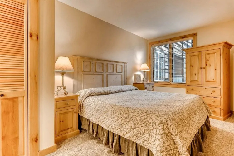 8500 Dakota Lodge
