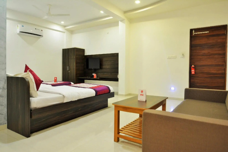 Hotel Nayan Palace